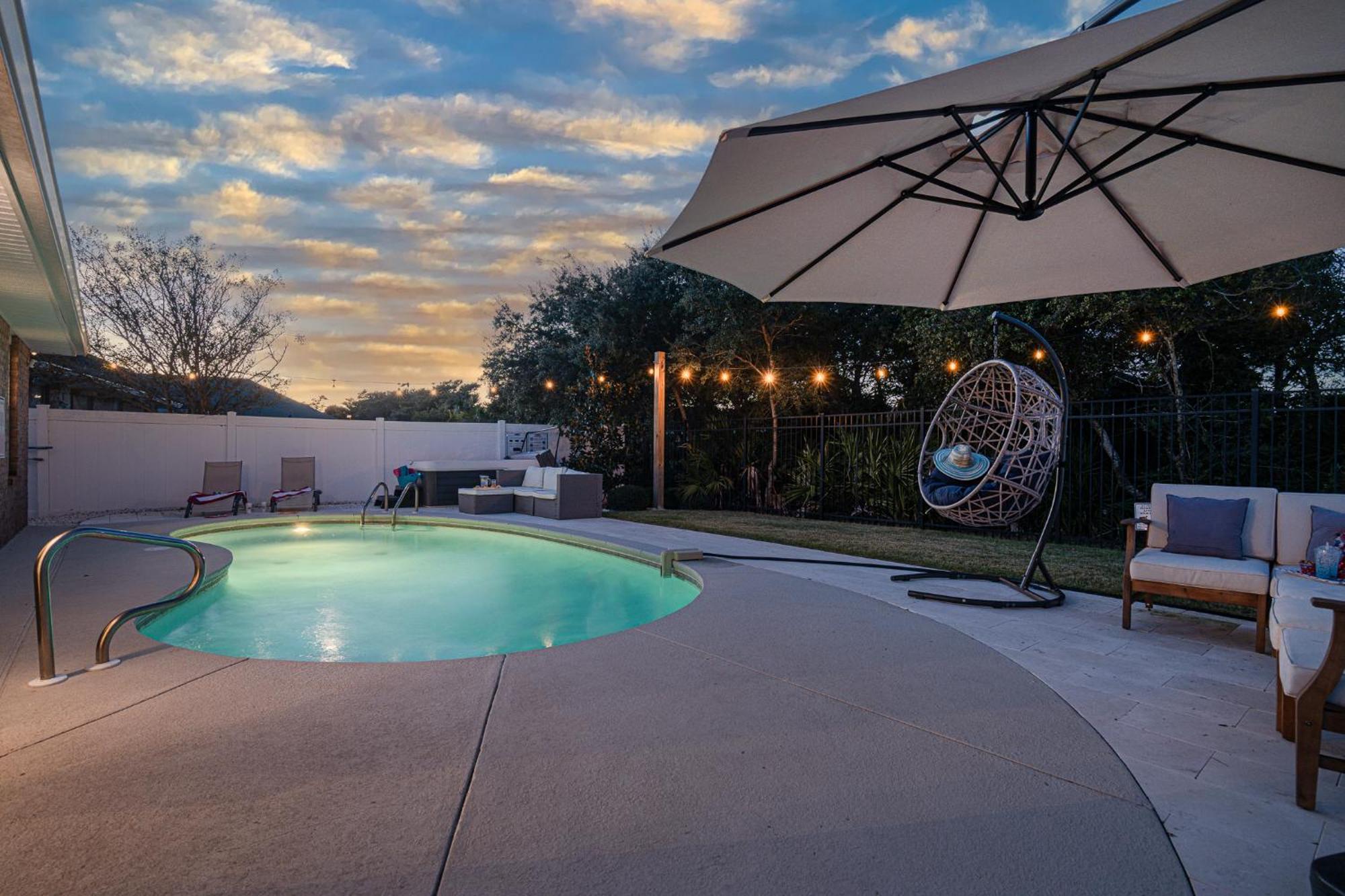 Heated Pool And Golf Cart, Walk To Beach! Best Deal! Destin Exteriér fotografie